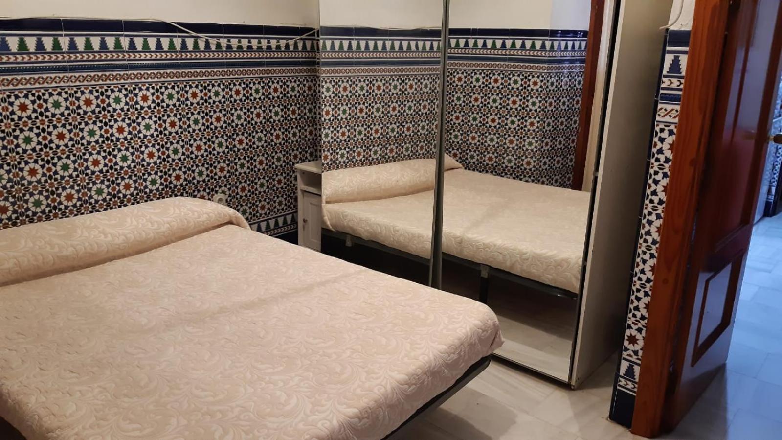 Apartamento Calle Feria Sevilla Bagian luar foto